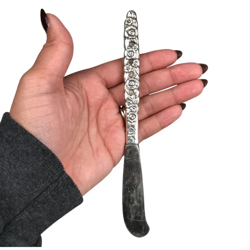 Vintage Silver Plated Butter Spreader Knife‎ Floral Handle Serving Utensil B20Q